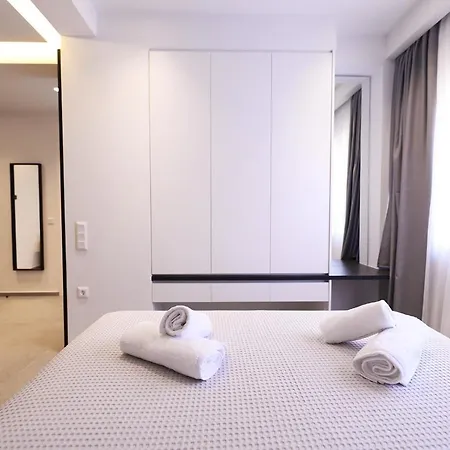 K58 Luxury Monastiraki Metro Station Acropolis Jacuzzi Apartment Athens