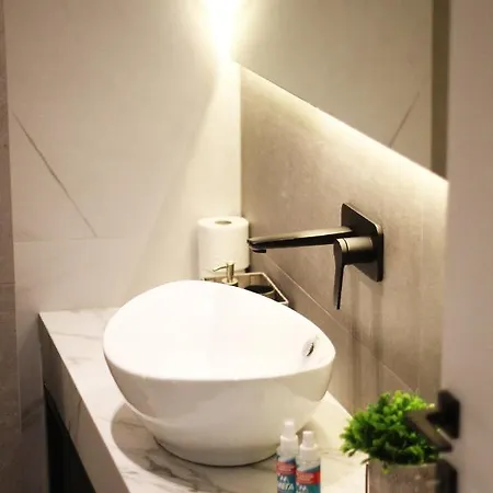 K58 Luxury Monastiraki Metro Station Acropolis Jacuzzi Apartment *